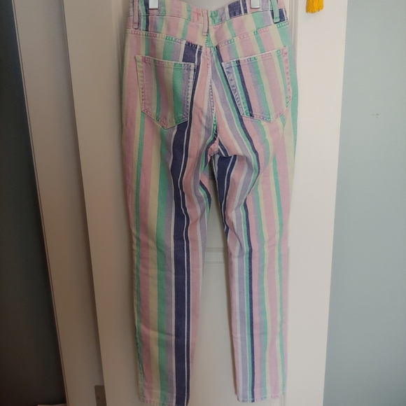 Urban Outfitters high waist mom jeans - Picture 3 of 3